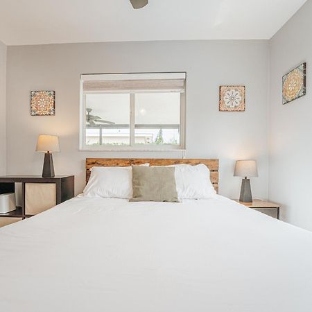 Home With A Pool Close To Beach And Fll Airport Pool Heated October- March 포트 로더데일 외부 사진